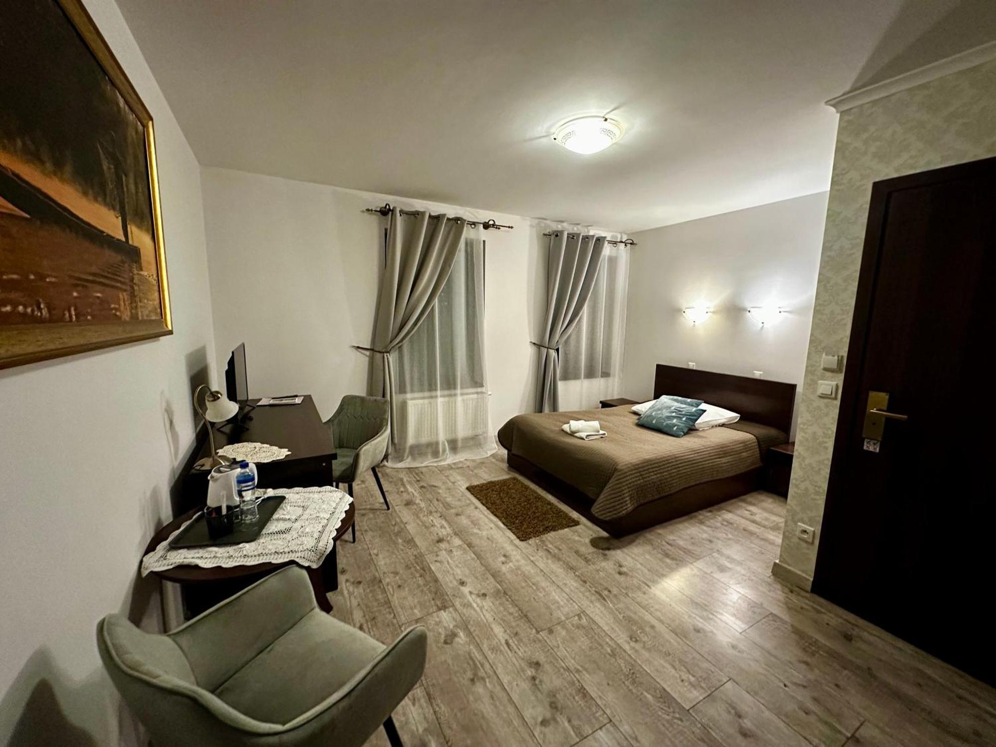 Large Double Room